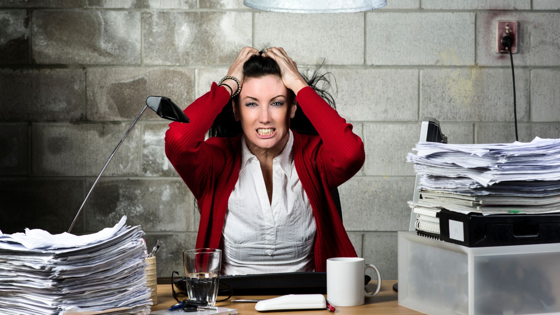 5 Errores Administrativos que Destruyen un Estudio Webcam y Cómo Evitarlos